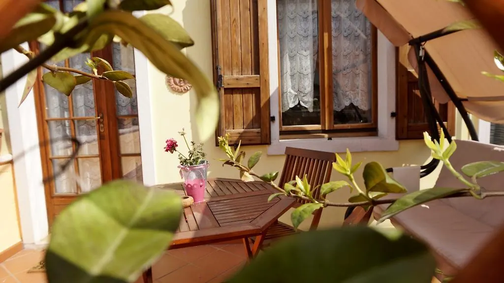Antica Corte Albisano Appartement Torri Del Benaco Italië