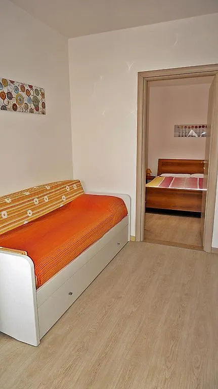 Antica Corte Albisano Appartement Torri Del Benaco Italië