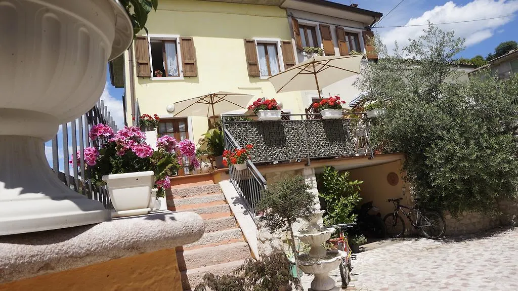 Antica Corte Albisano Apartment Torri Del Benaco Italy